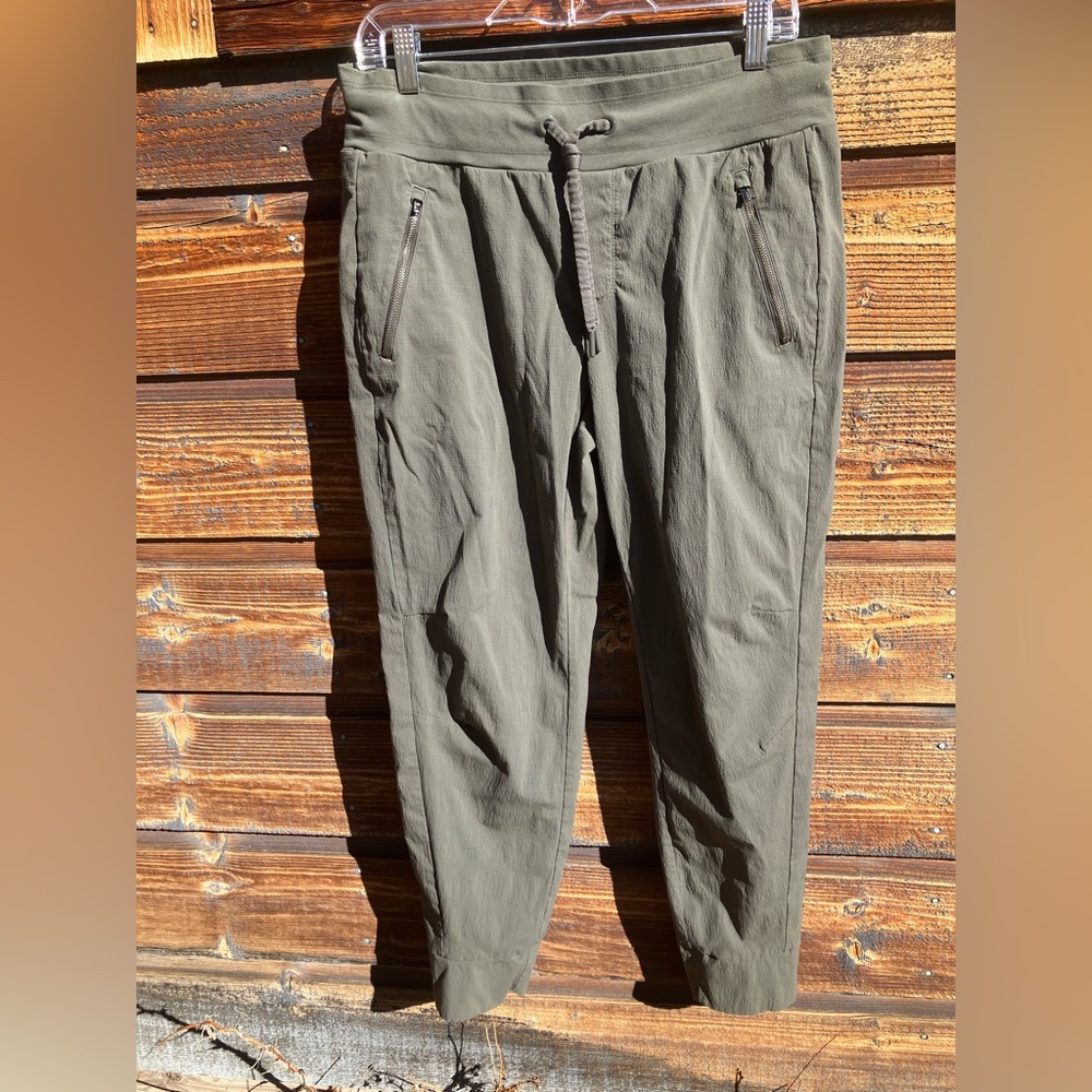 Athleta Women’s Trekkie North Joggers